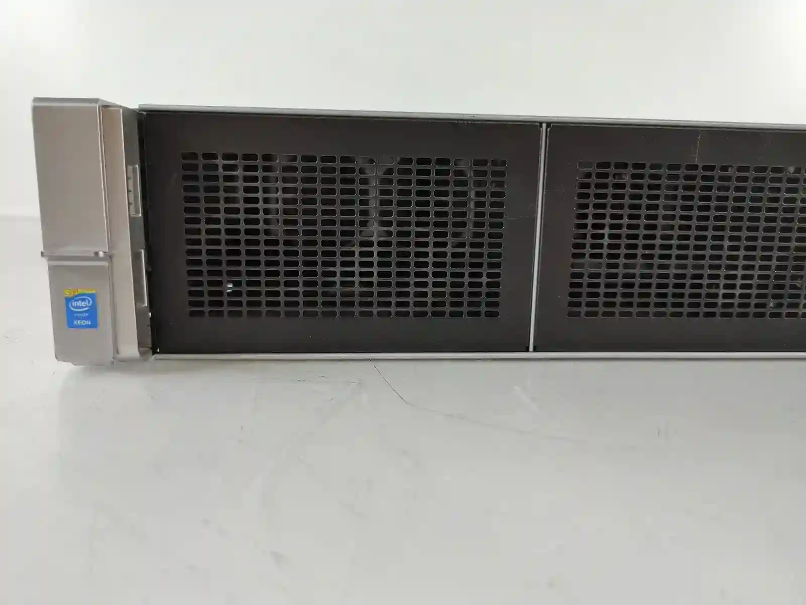 HP-ProLiant-DL380-Gen9-Front-Panel - servers