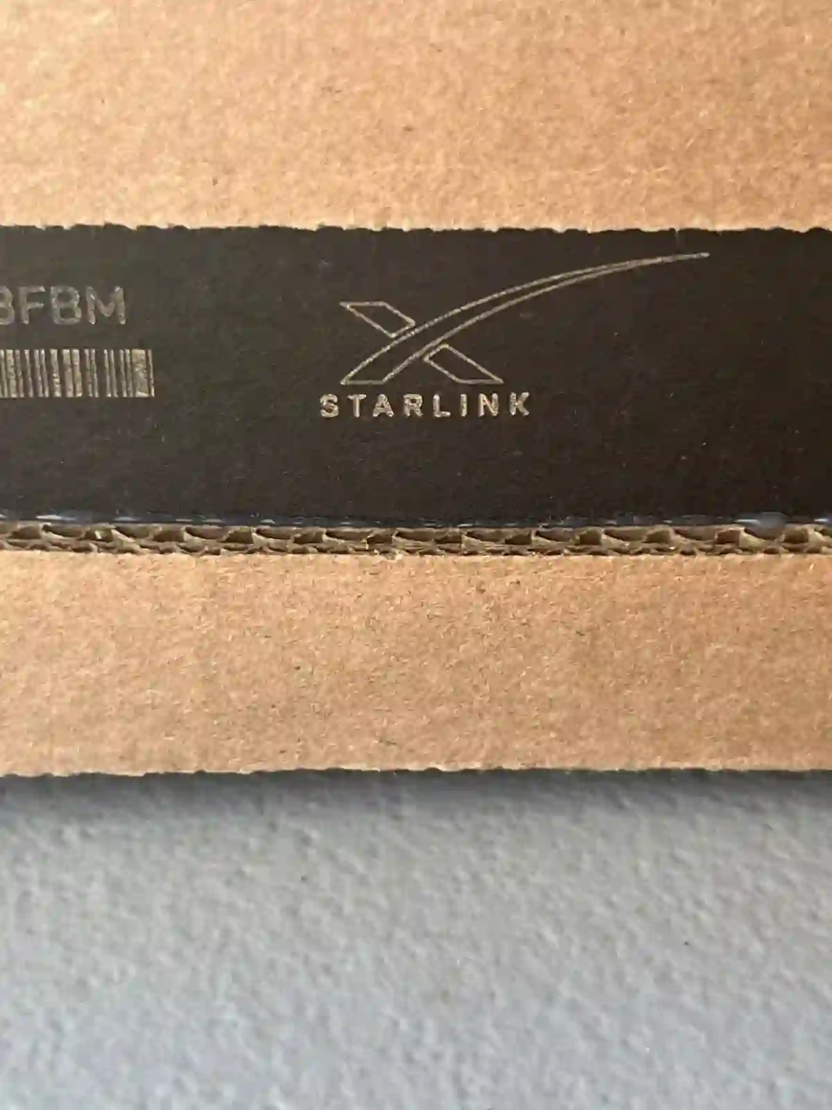 Starlink-Router-Kit-Opened-View - starlink-sattelite